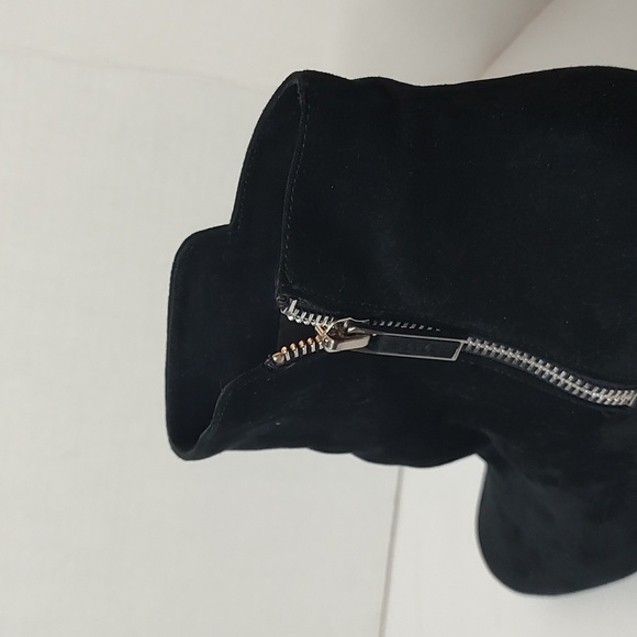 Black Soft Suede Leather Block Heeled  Ankle Boots with Silver Side Zipper sz 11 - Picture 7 of 7